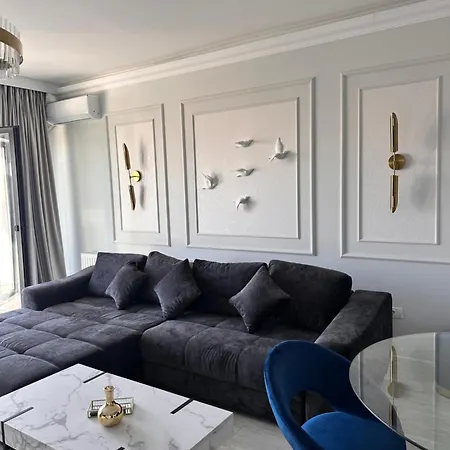 Mat Apartment *